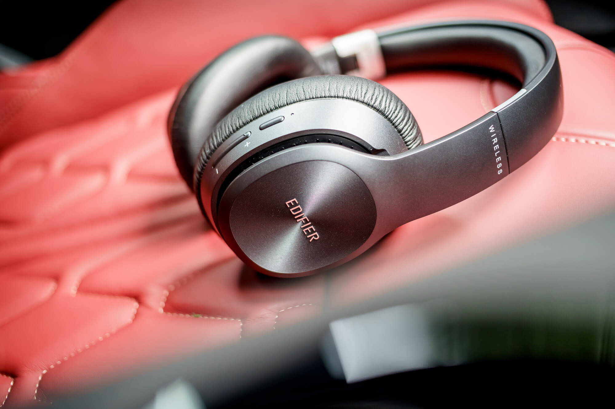 Headphones Edifier