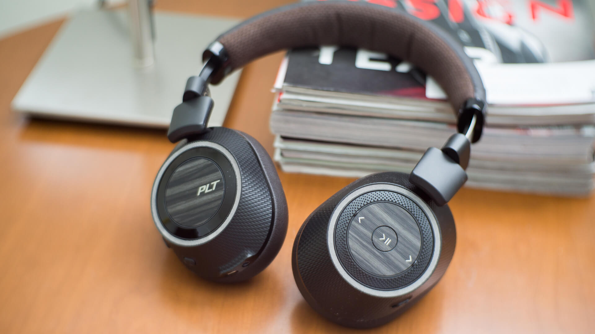 Headphones Plantronics