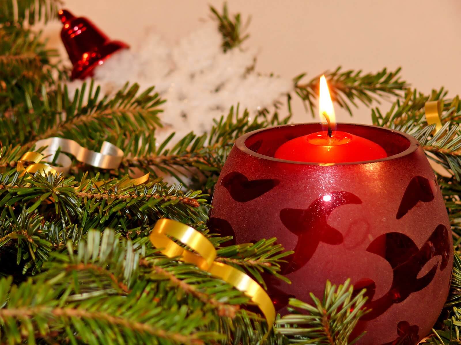 Christmas Candle 1